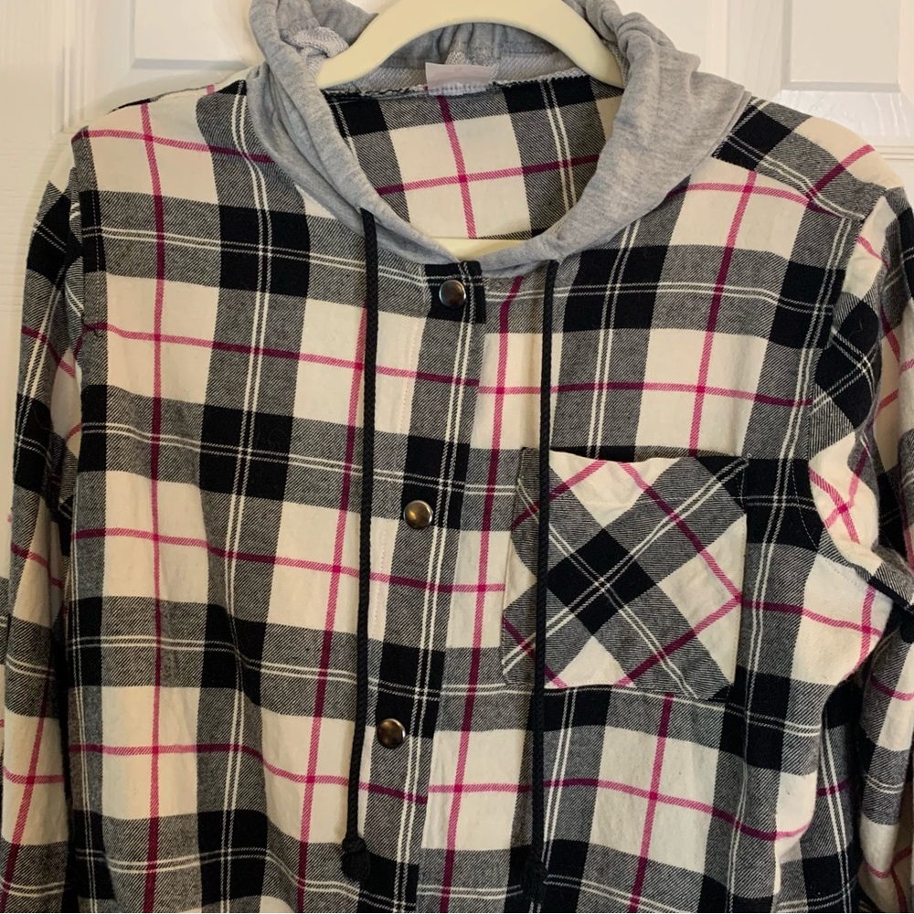 No Boundaries Flannel Plaid Red, White, and Black Hoodie  Size L - Picture 2 of 12